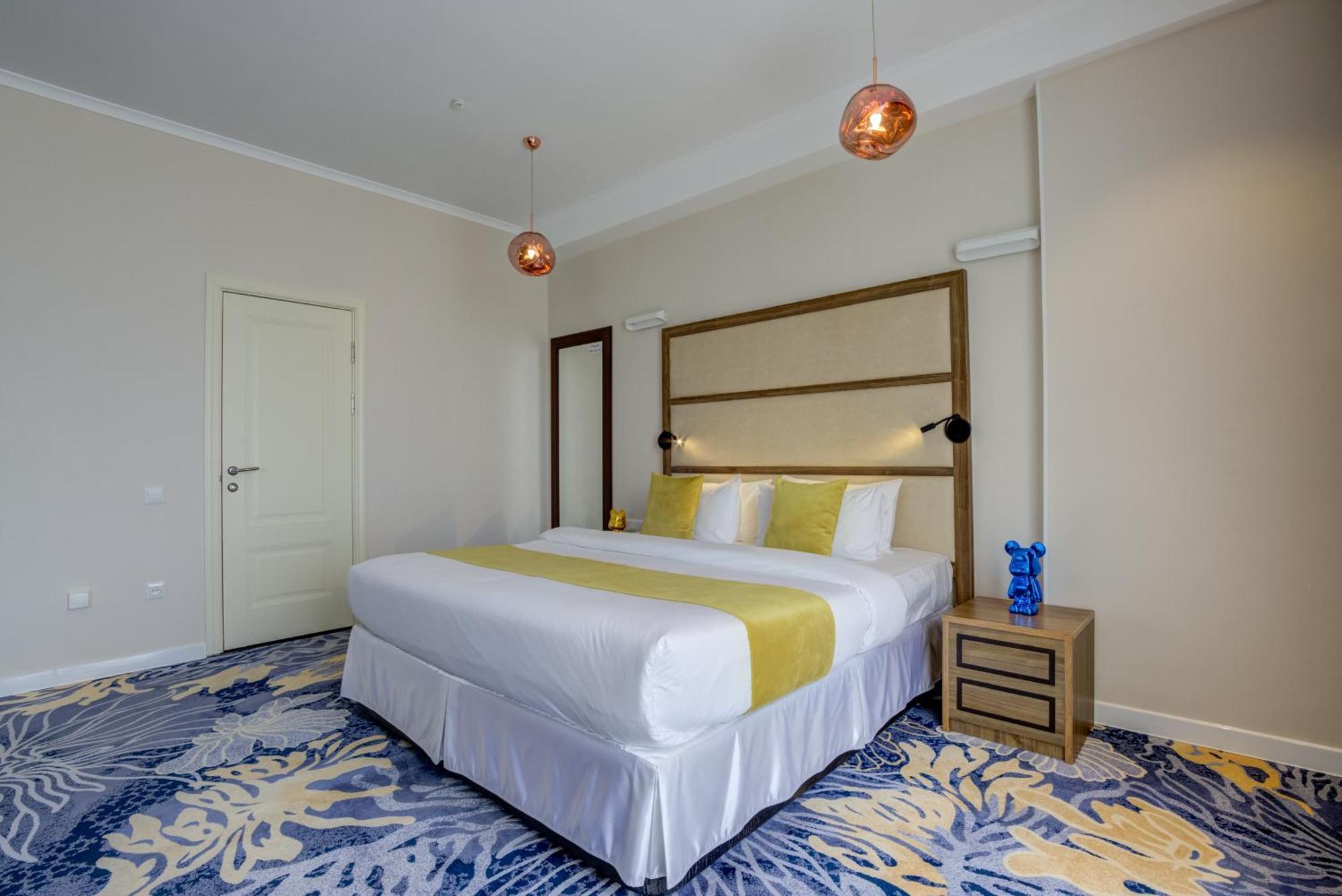 Garden Hotel & Spa 比什凯克 外观 照片